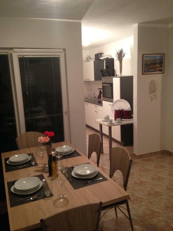 Apartment Dita Kastela Exterior photo